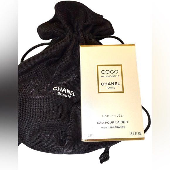CHANEL Other - Looking sharp & smelling great!